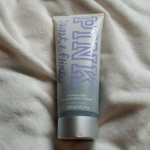Pink sweet & flirty 2-in-1 Wash & Scrub